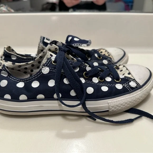 Converse Navy Polka Dot Sneakers - Picture 4 of 4